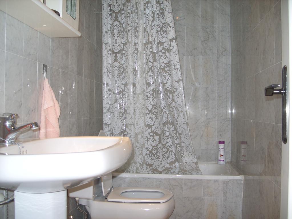 Apt Mijas Costa Arkadia Beach El Faro Marvellous Frontbeach With Stunning Seaviews And Historic Lighthouse Fuengirola Eksteriør billede